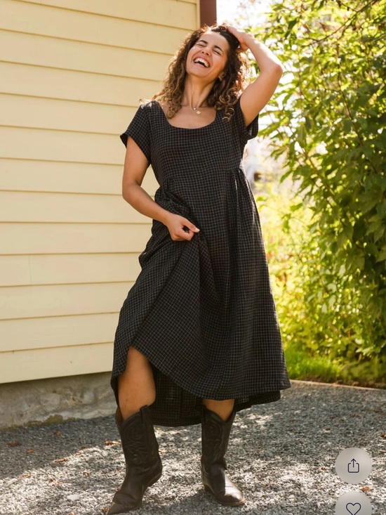 Smash + Tess Dresses & Skirts - Smash + Tess Black Checked Midi Dress